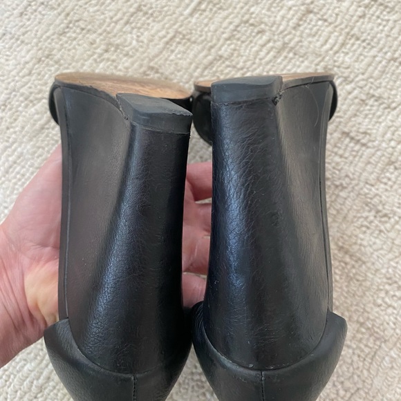 Black leather Vince wedge sandals - size 6 1/2 US - Picture 6 of 14